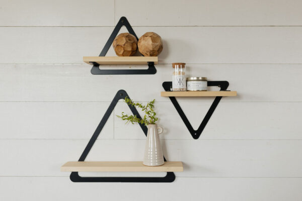 Triangle Minimal Shelf
